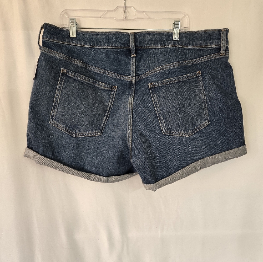 Old Navy Destressed High Rise Jean NWT Shorts Plus Size 20 - Picture 2 of 7